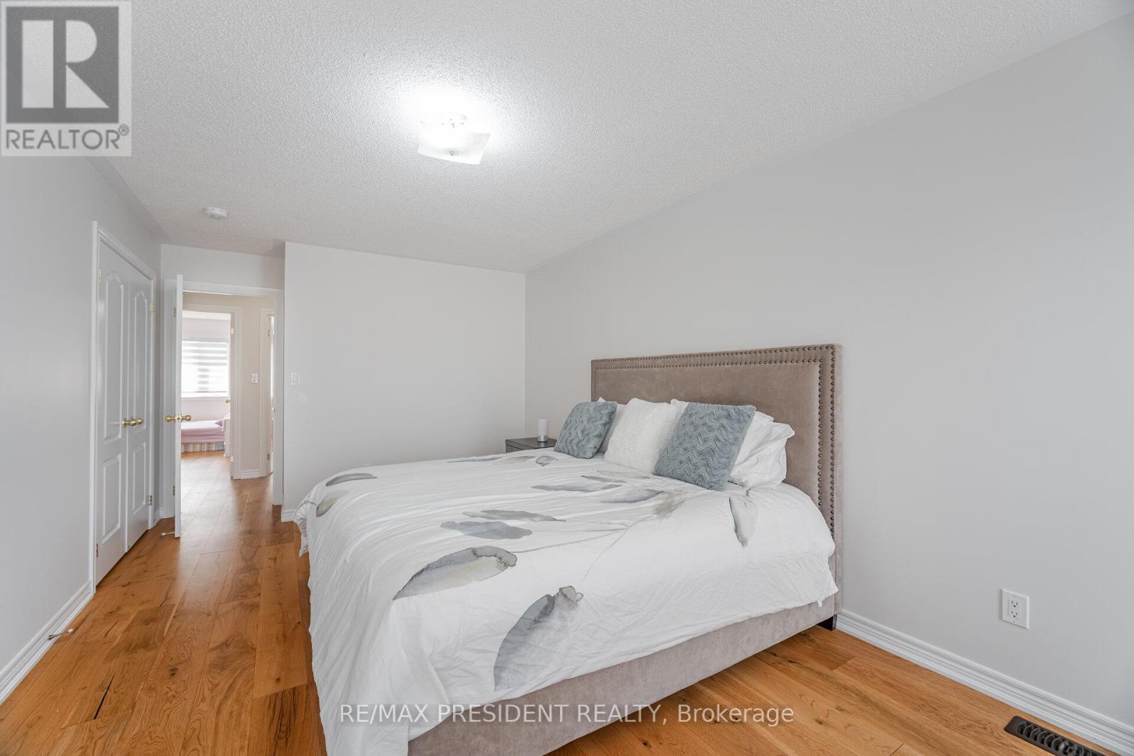 14 Tollgate Street, Brampton (Heart Lake East), Ontario  L6Z 0J1 - Photo 15 - W12267395