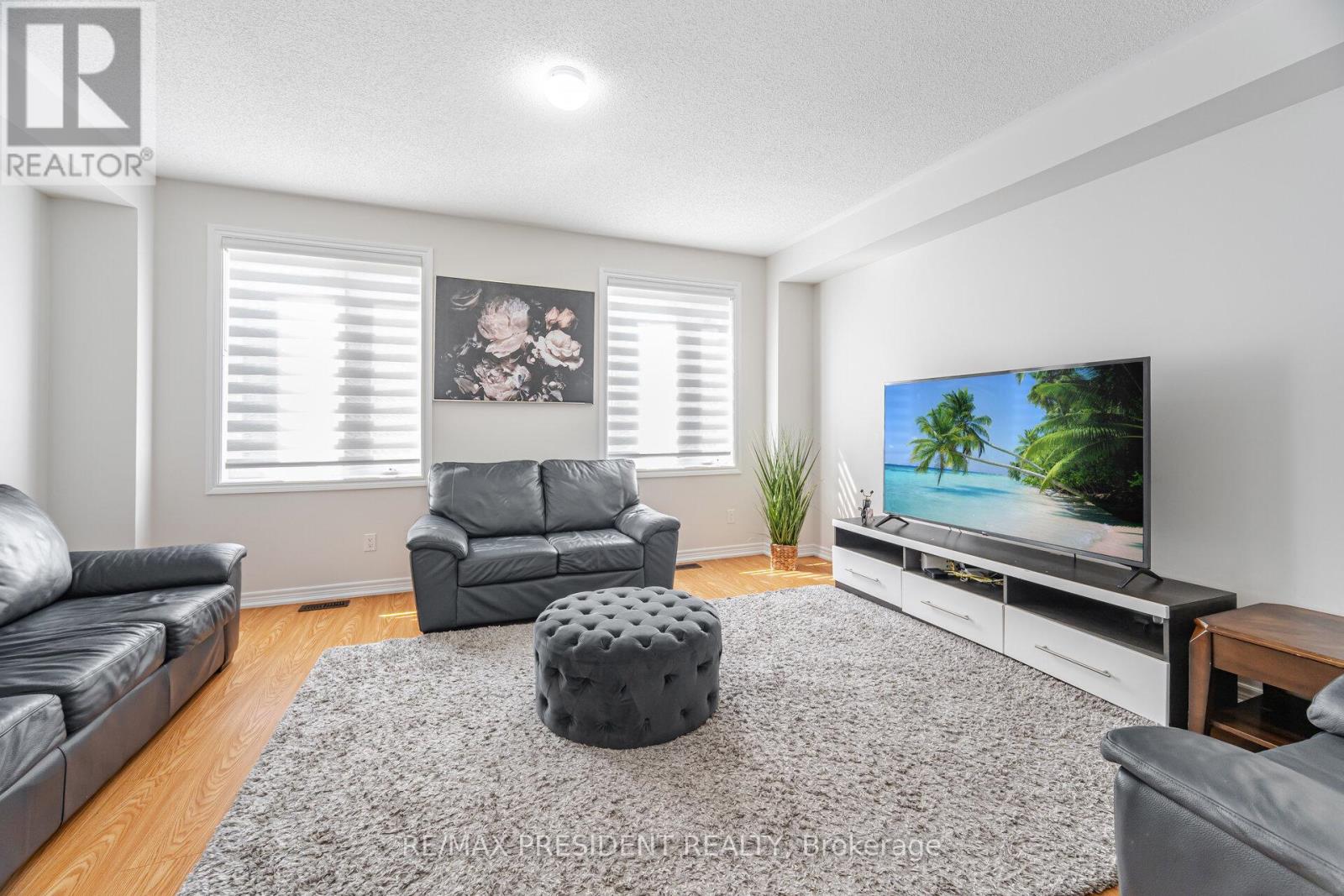 14 Tollgate Street, Brampton (Heart Lake East), Ontario  L6Z 0J1 - Photo 4 - W12267395