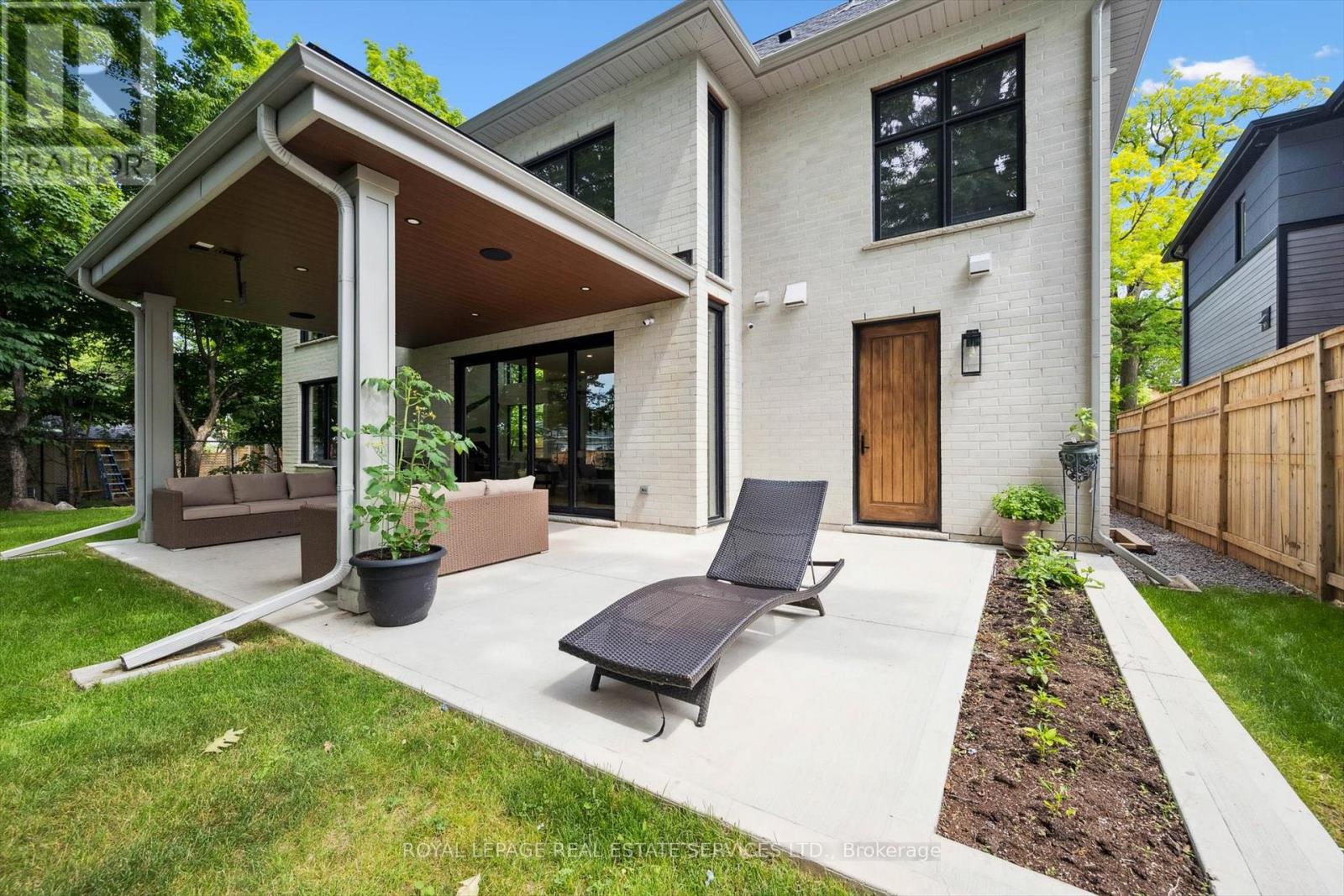515 Pineland Avenue, Oakville (Wo West), Ontario  L6K 1Z9 - Photo 43 - W12267465