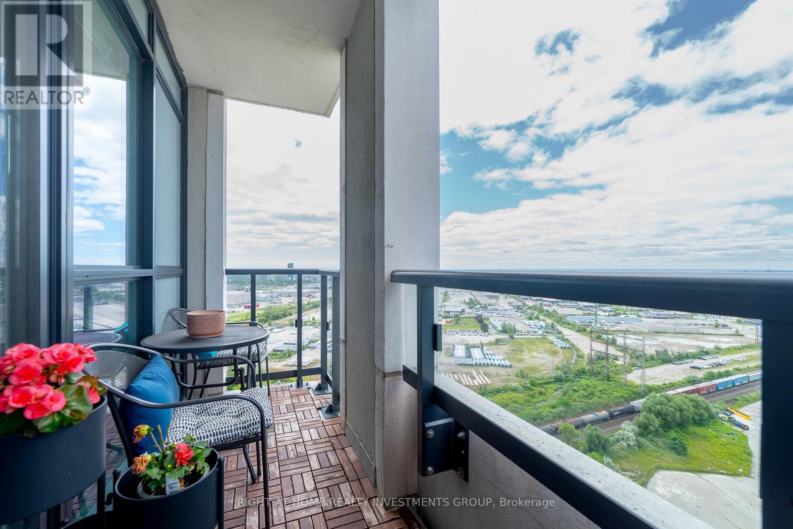 2309 - 20 Thomas Riley Rd Road W, Toronto (Islington-City Centre West), Ontario  M9B 1B1 - Photo 25 - W12267551