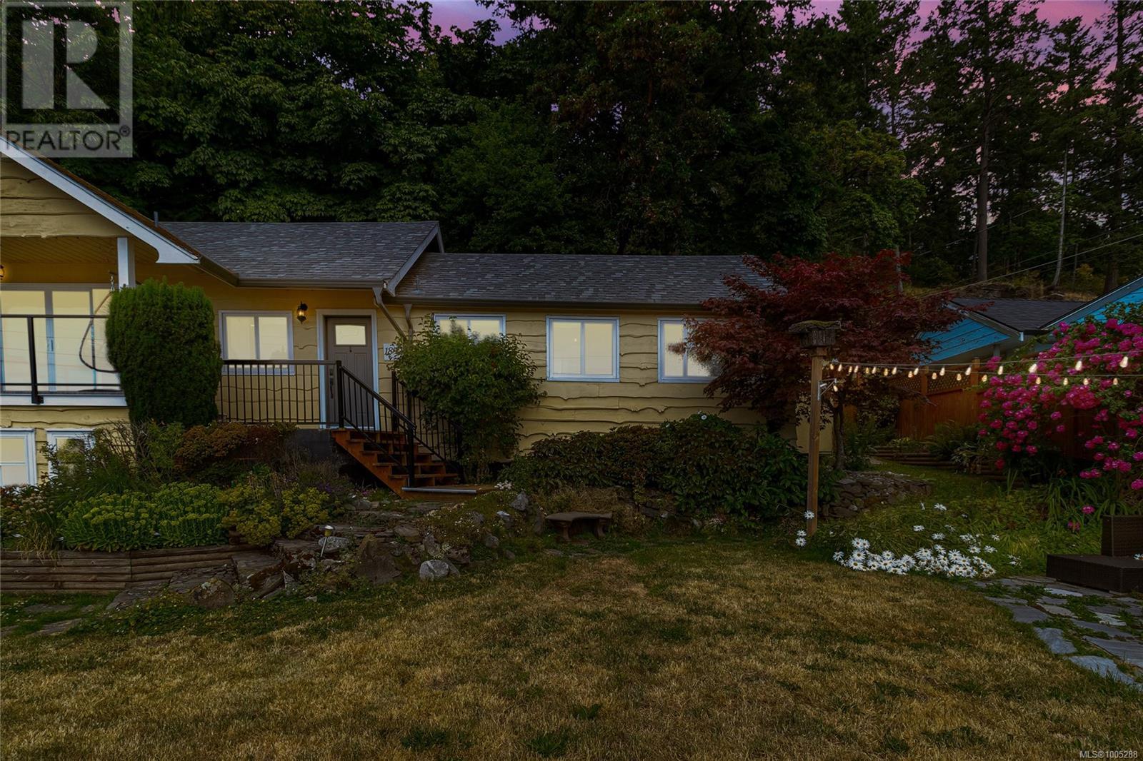 Property at 1892 Swartz Bay Rd image 2