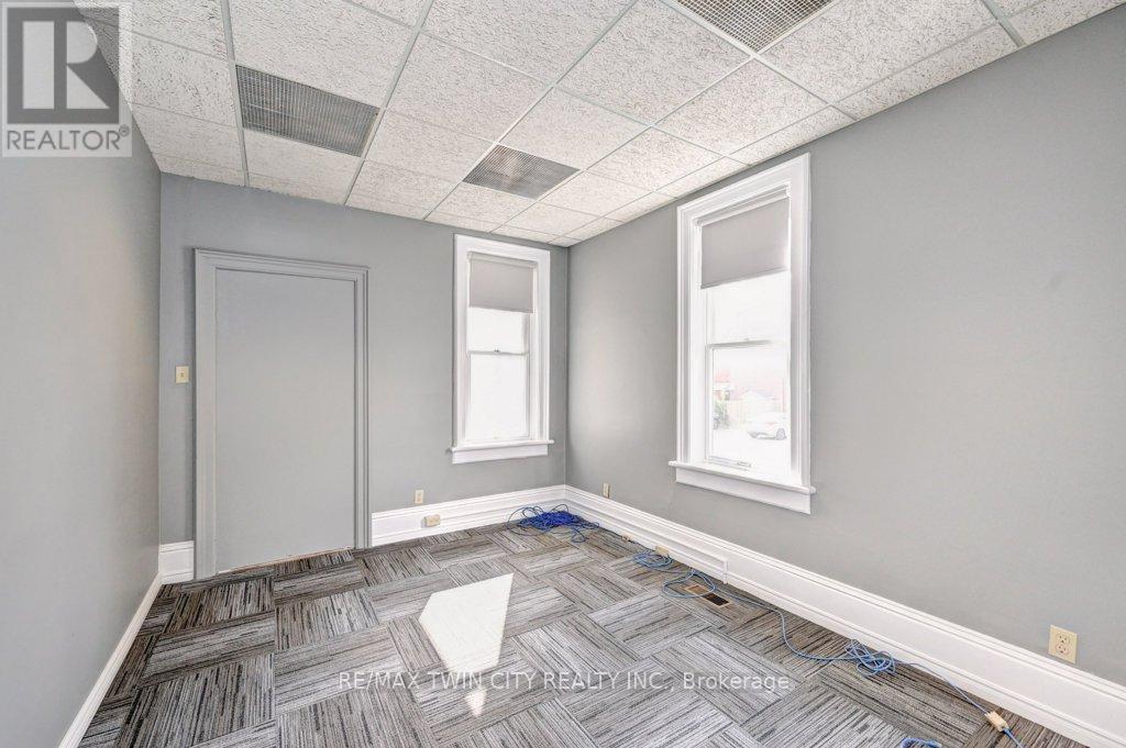 171 Victoria Street N, Kitchener, Ontario  N2H 5C5 - Photo 16 - X12267552
