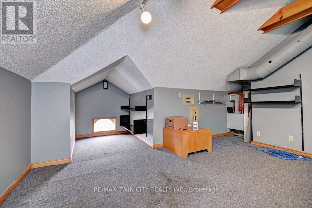 171 Victoria Street N, Kitchener, Ontario  N2H 5C5 - Photo 21 - X12267552