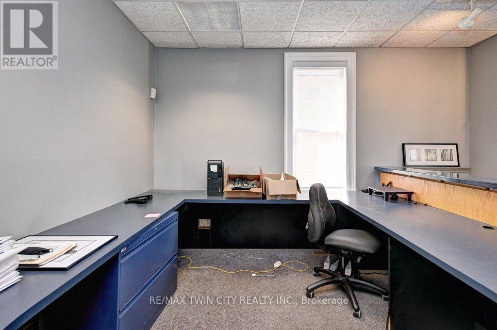 171 Victoria Street N, Kitchener, Ontario  N2H 5C5 - Photo 8 - X12267552