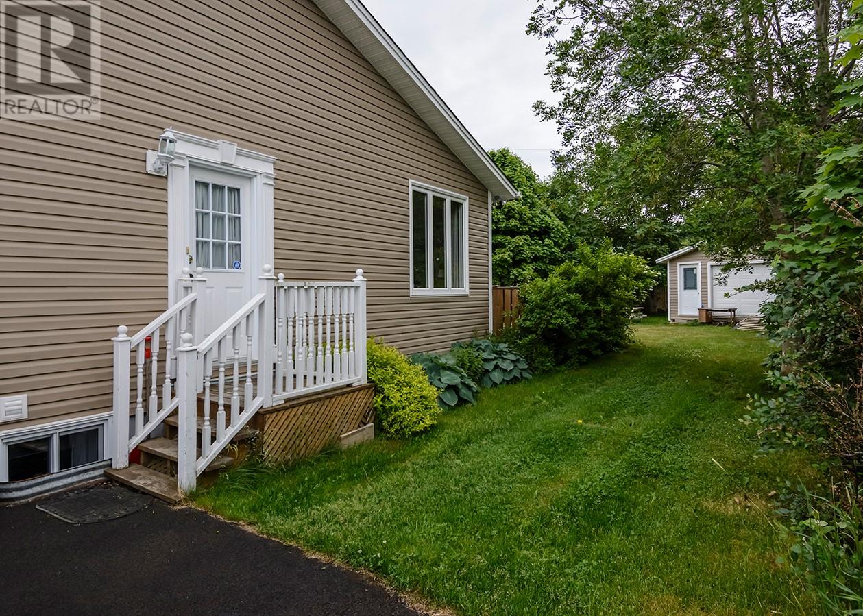 Property at 11 Coaker Place image 3