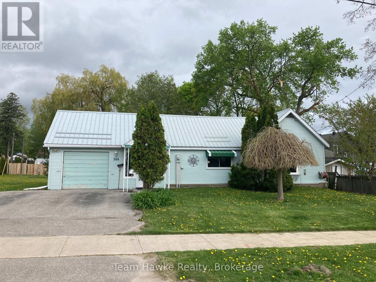 Property at 266 BARNETT AVENUE image 3