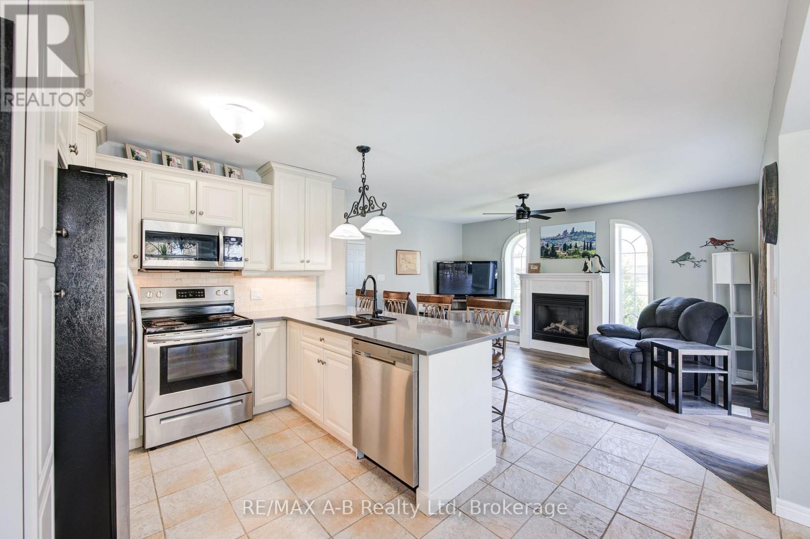 101 Rudy Avenue, East Zorra-Tavistock, Ontario  N0B 2R0 - Photo 7 - X12139631
