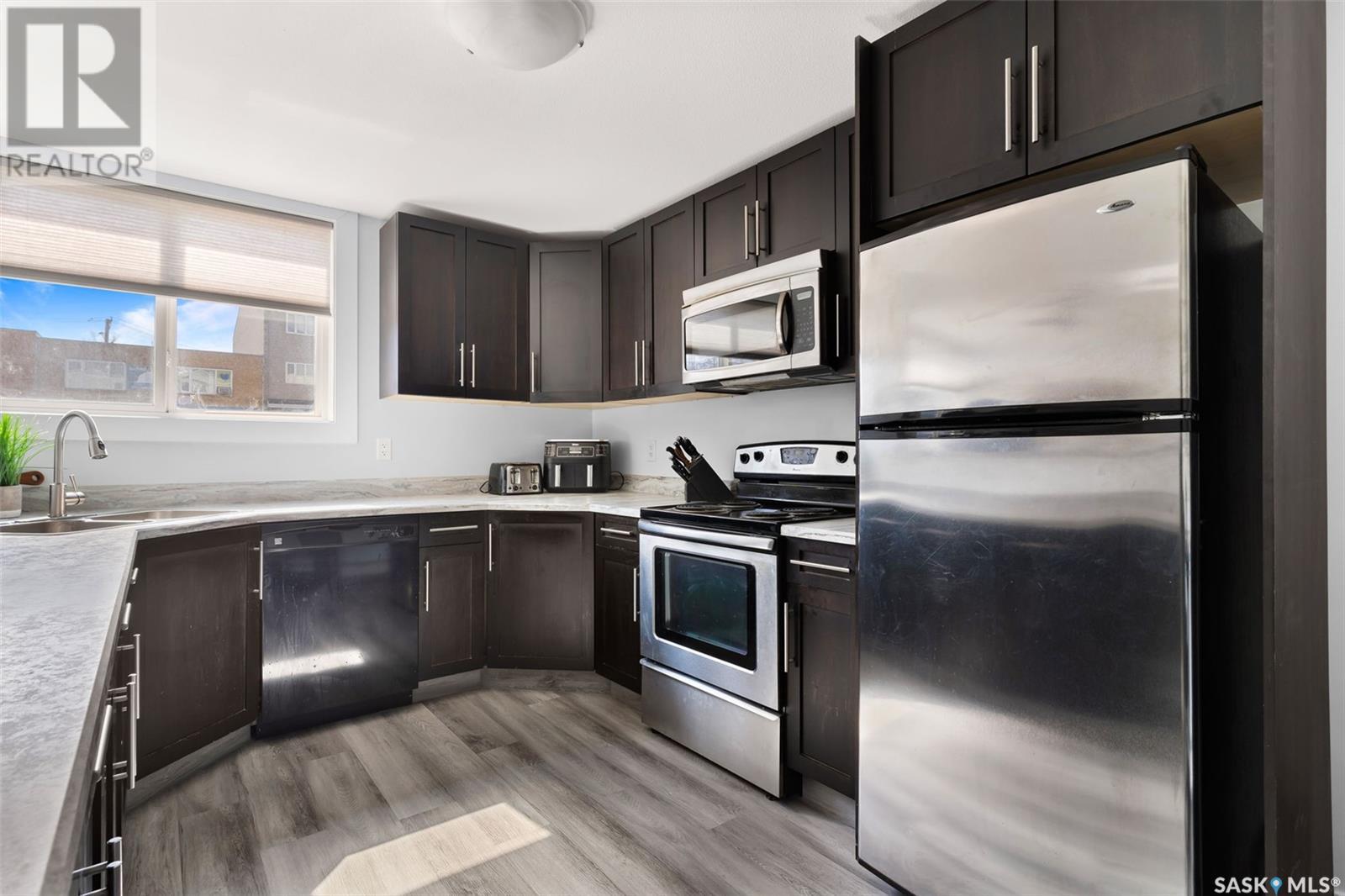 Property at 3 125 Froom CRESCENT image 3