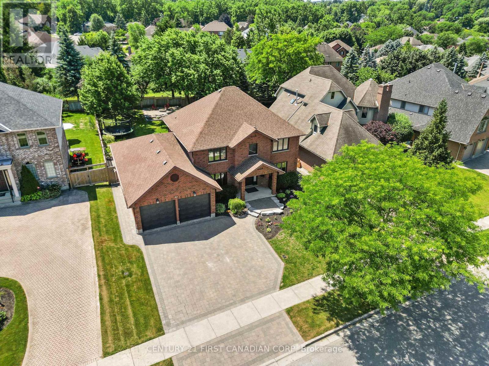 Property at 512 ROSECLIFFE TERRACE image 3