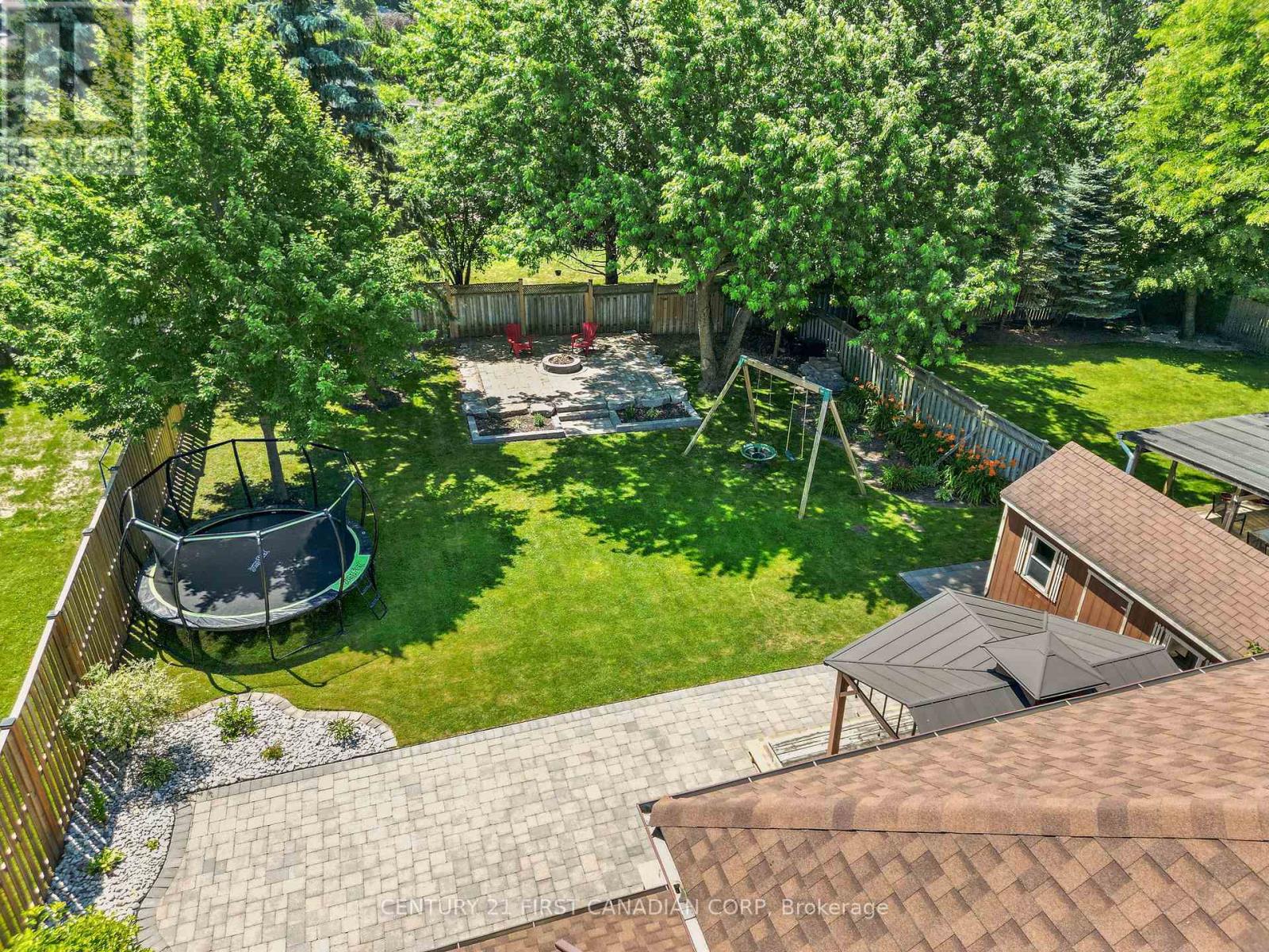 Property at 512 ROSECLIFFE TERRACE image 4