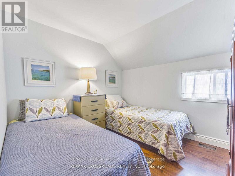 22 Ivy Avenue, Toronto, Ontario  M4L 2H7 - Photo 18 - E12267586