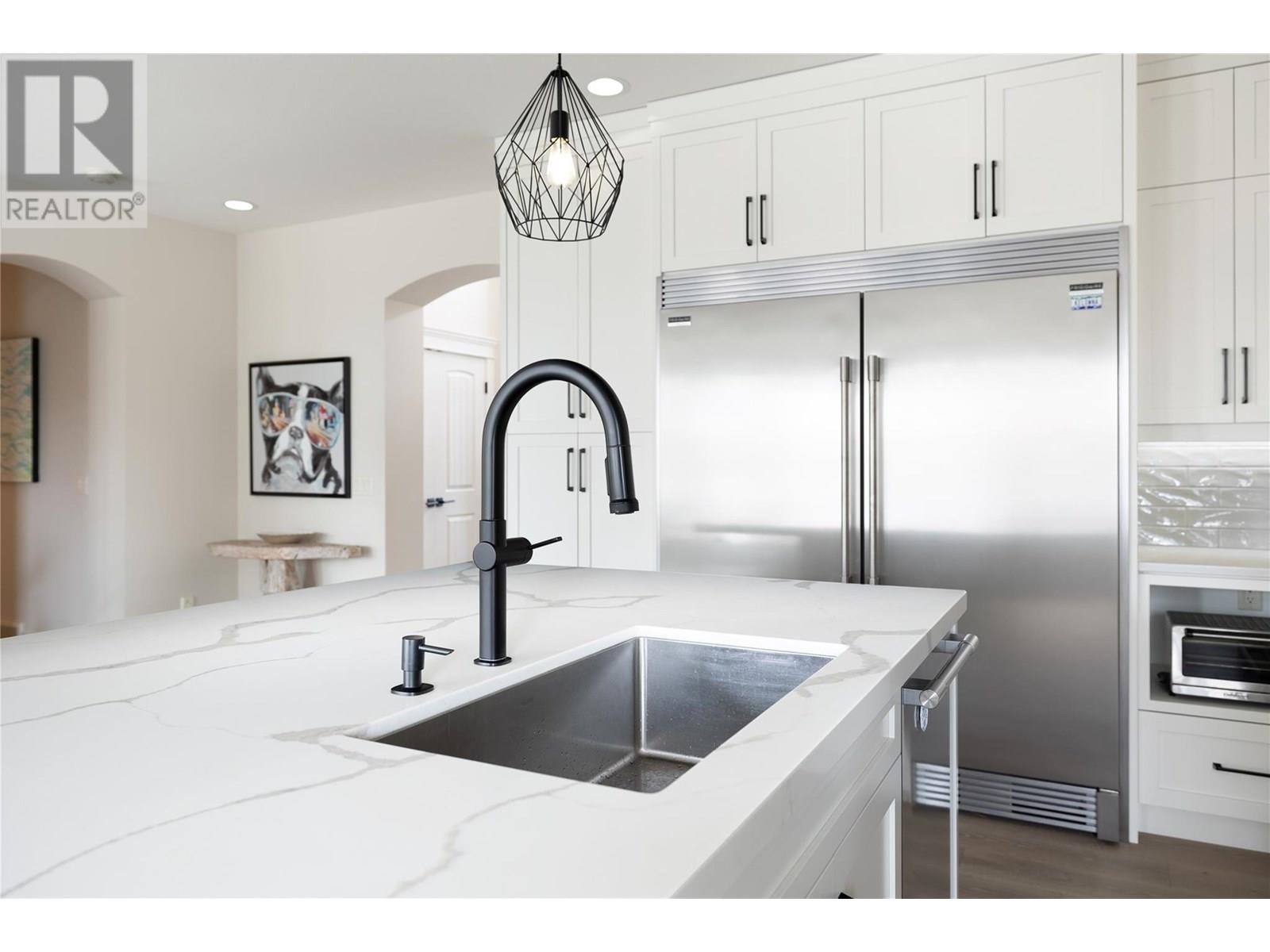 Property at 4455 Sherwood Court image 4