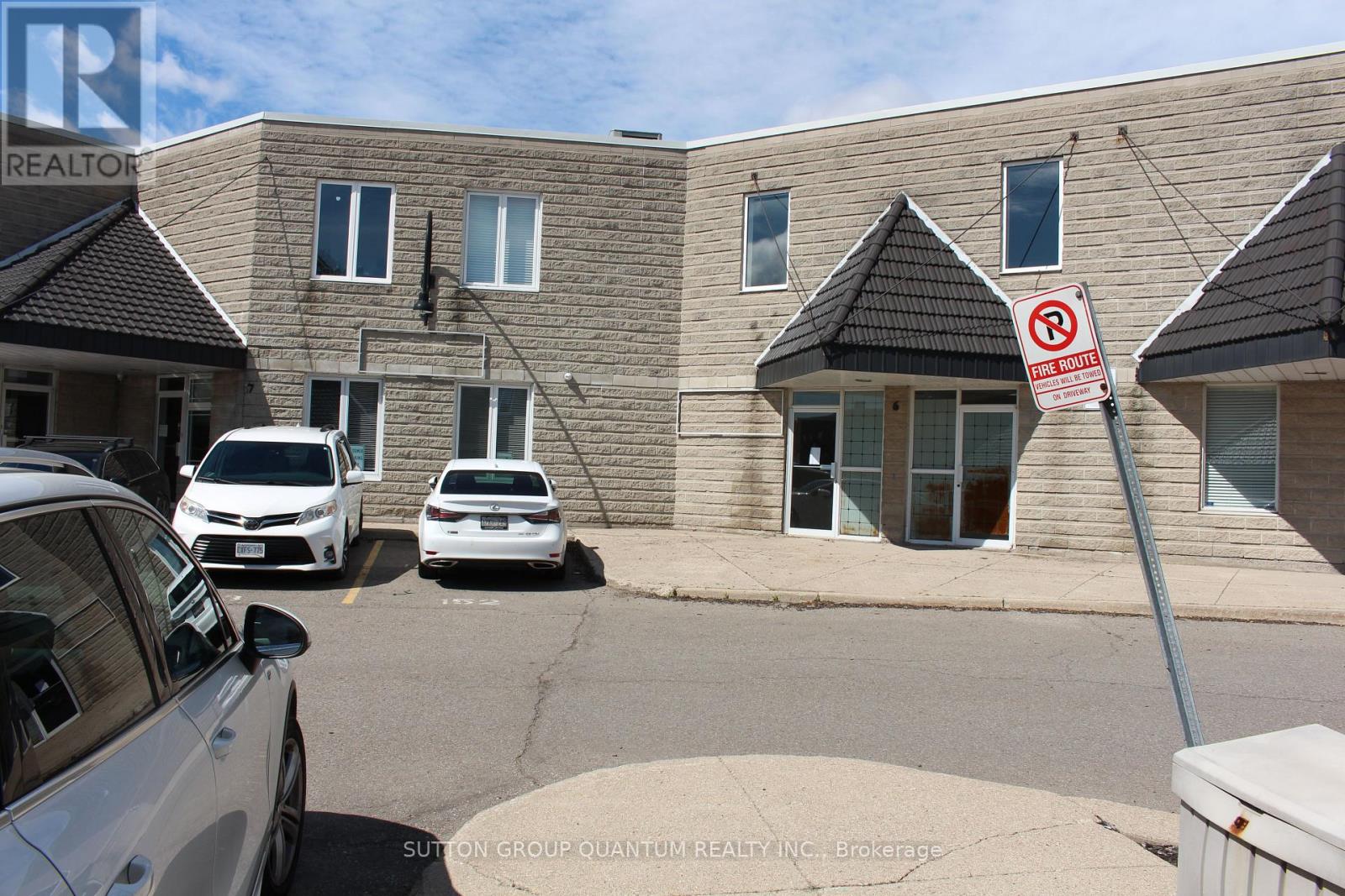 6 - 2359 ROYAL WINDSOR DRIVE, Mississauga, Ontario