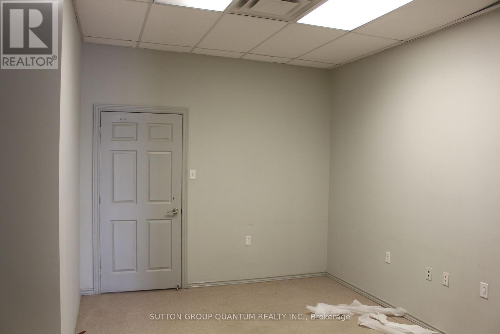6 - 2359 Royal Windsor Drive, Mississauga, Ontario  L5J 4S9 - Photo 4 - W12267564