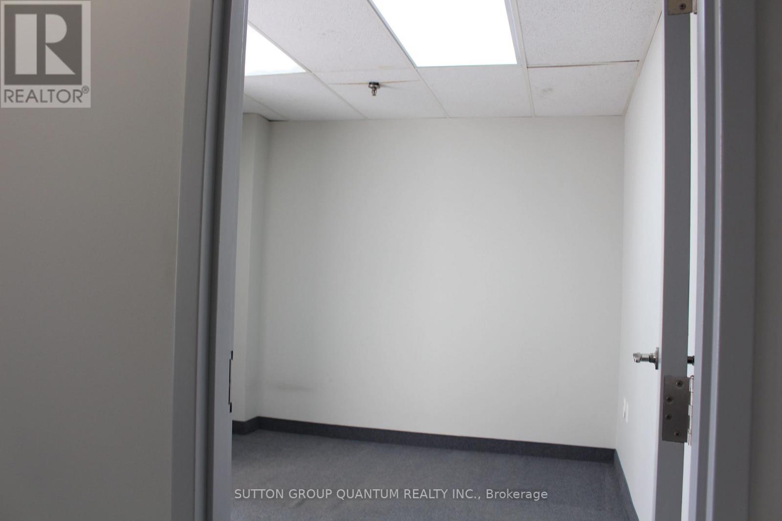 6 - 2359 Royal Windsor Drive, Mississauga, Ontario  L5J 4S9 - Photo 9 - W12267564