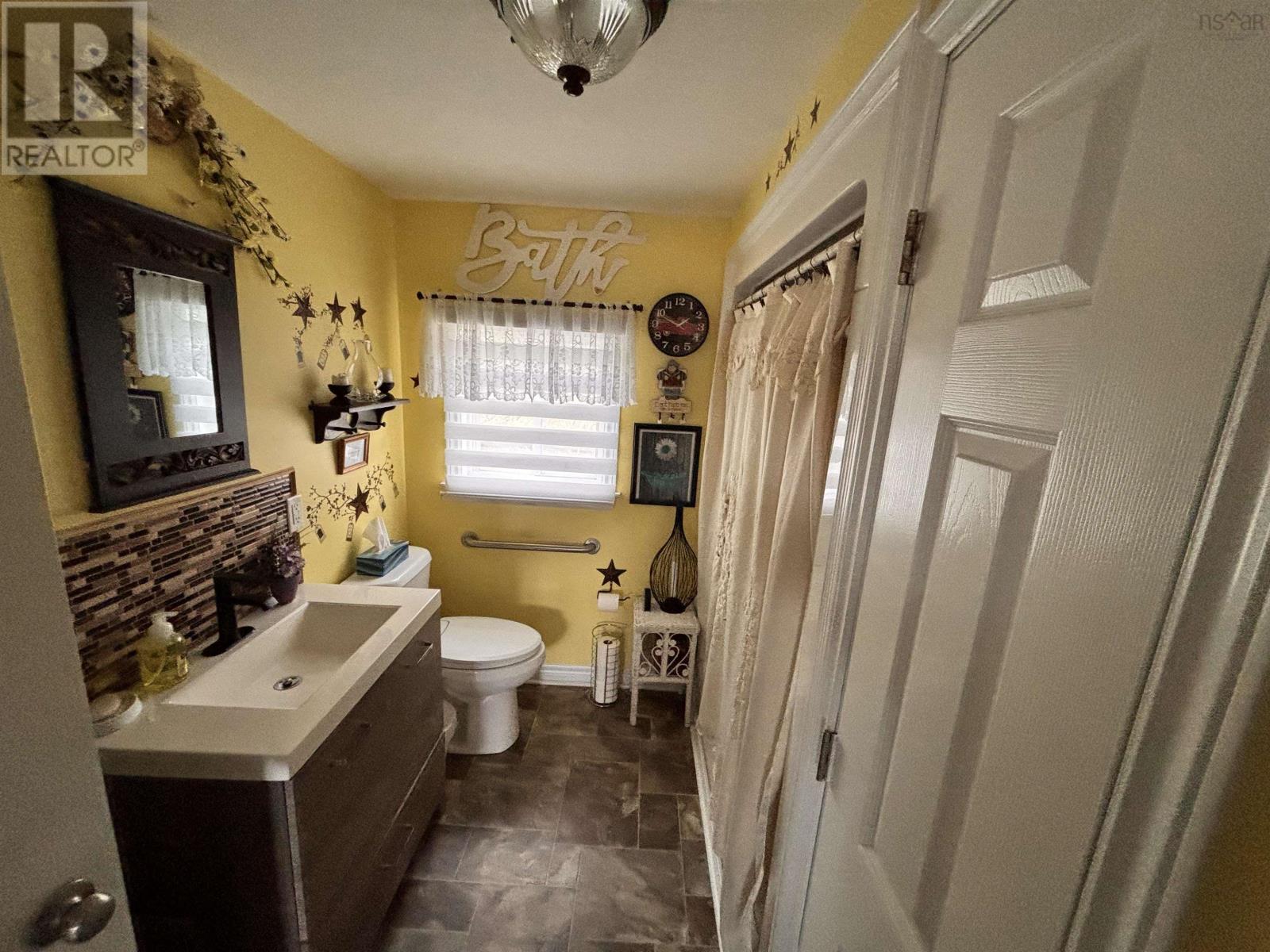 46 Quarry Road, Glace Bay, Nova Scotia  B1A 1G1 - Photo 14 - 202509772