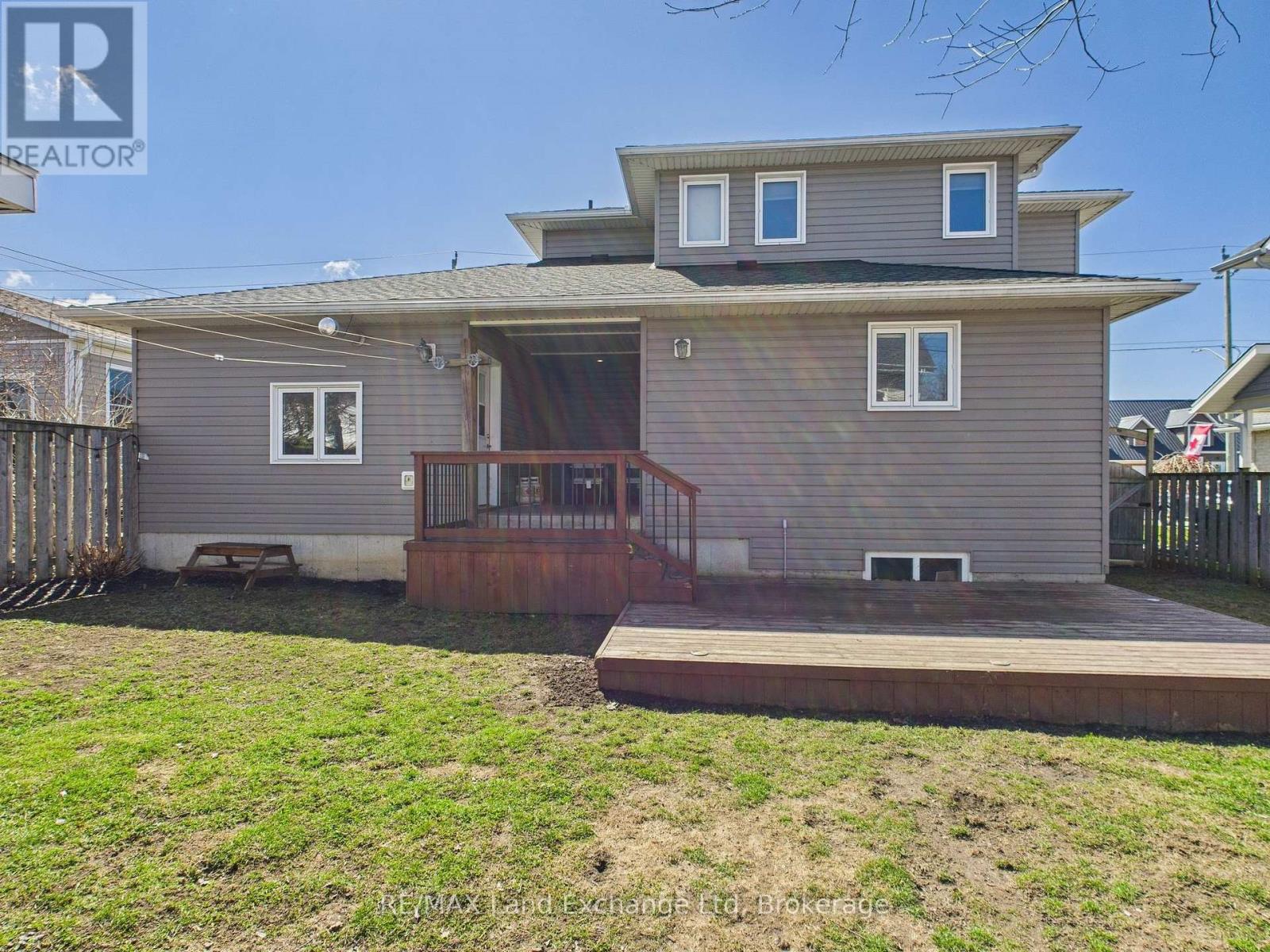 91 Park Street, Goderich, Ontario  N7A 1K9 - Photo 34 - X12267792
