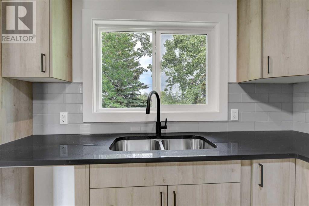 Property at 11106 95 Street image 4