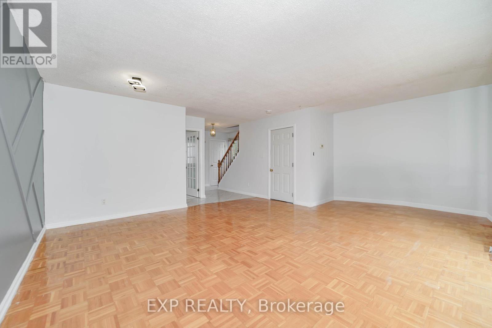 Property at 55 HOLLYBERRY TRAIL image 4