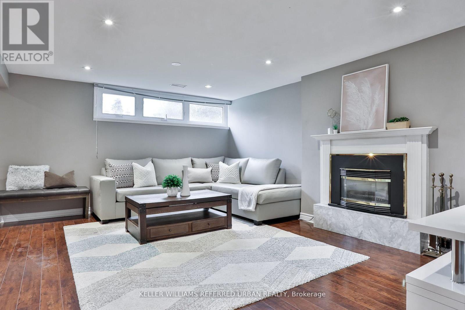 Lower - 12 Firthway Court, Toronto, Ontario  M3B 2K2 - Photo 3 - C12267744