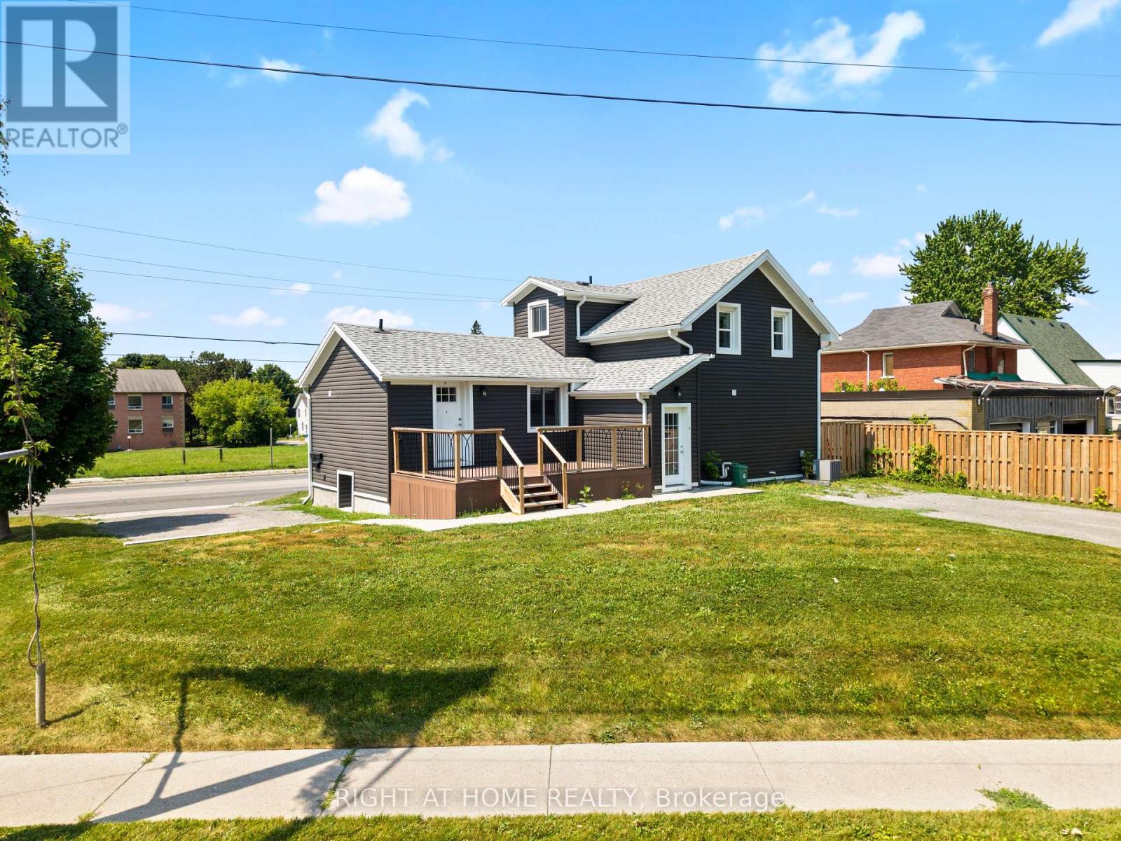 Property at 865 SIMCOE STREET S image 1