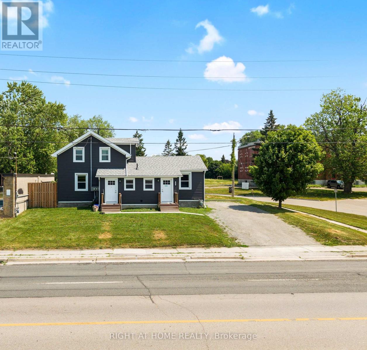 Property at 865 SIMCOE STREET S image 2