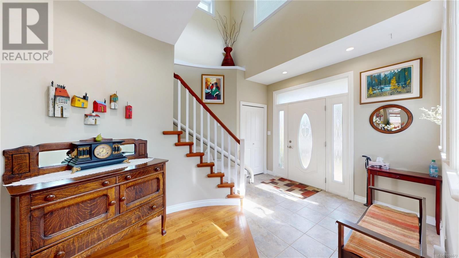 Property at 9958A Swiftsure Pl image 3