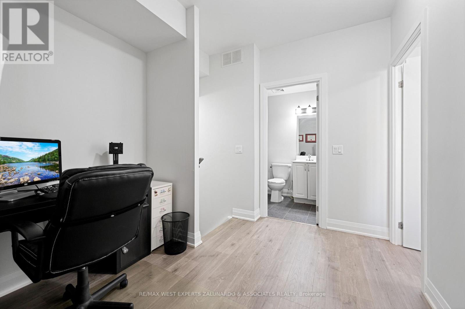 C202 - 5299 Highway 7 Road, Vaughan (Vaughan Grove), Ontario  L4L 1T4 - Photo 22 - N12267738