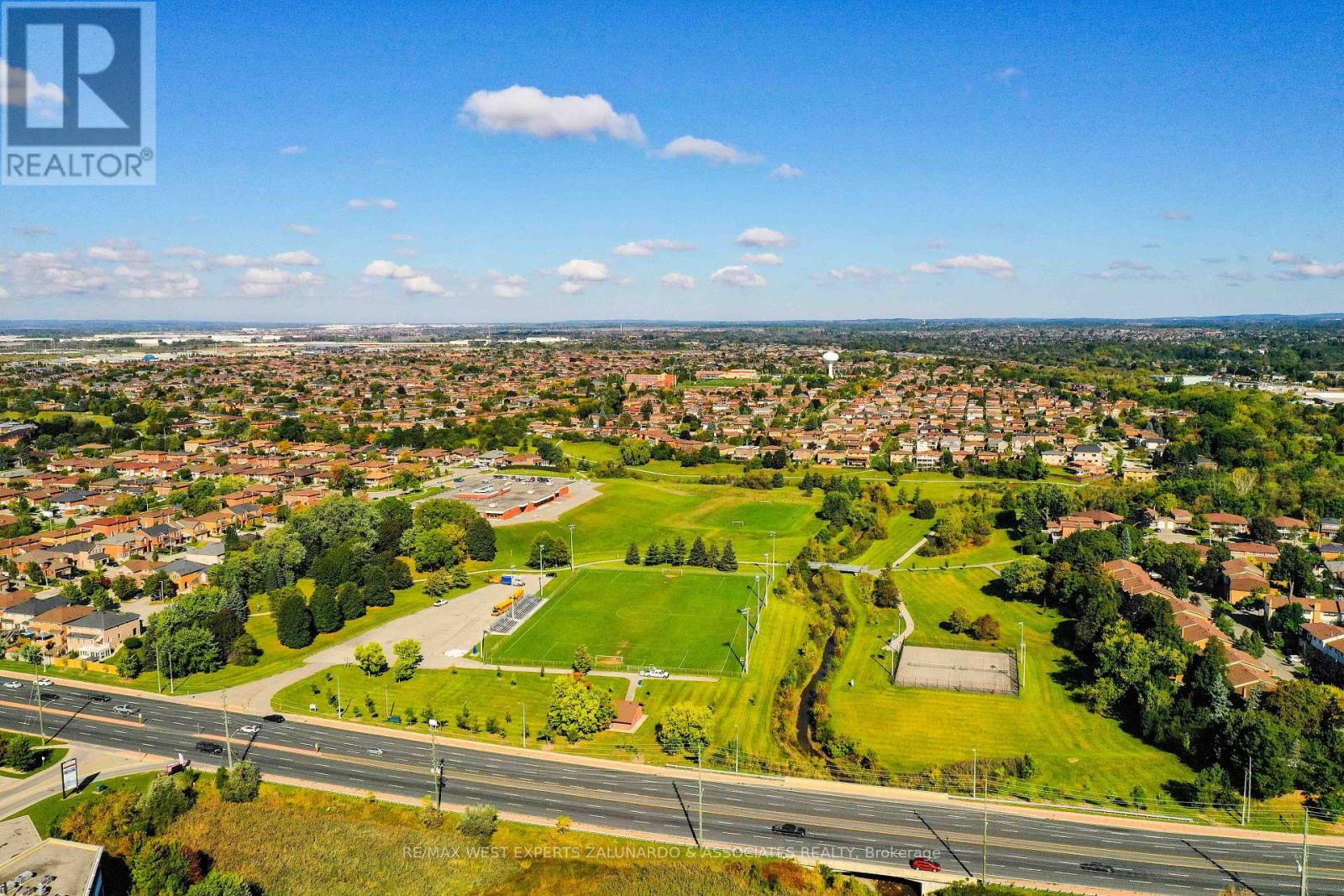 C202 - 5299 Highway 7 Road, Vaughan (Vaughan Grove), Ontario  L4L 1T4 - Photo 34 - N12267738
