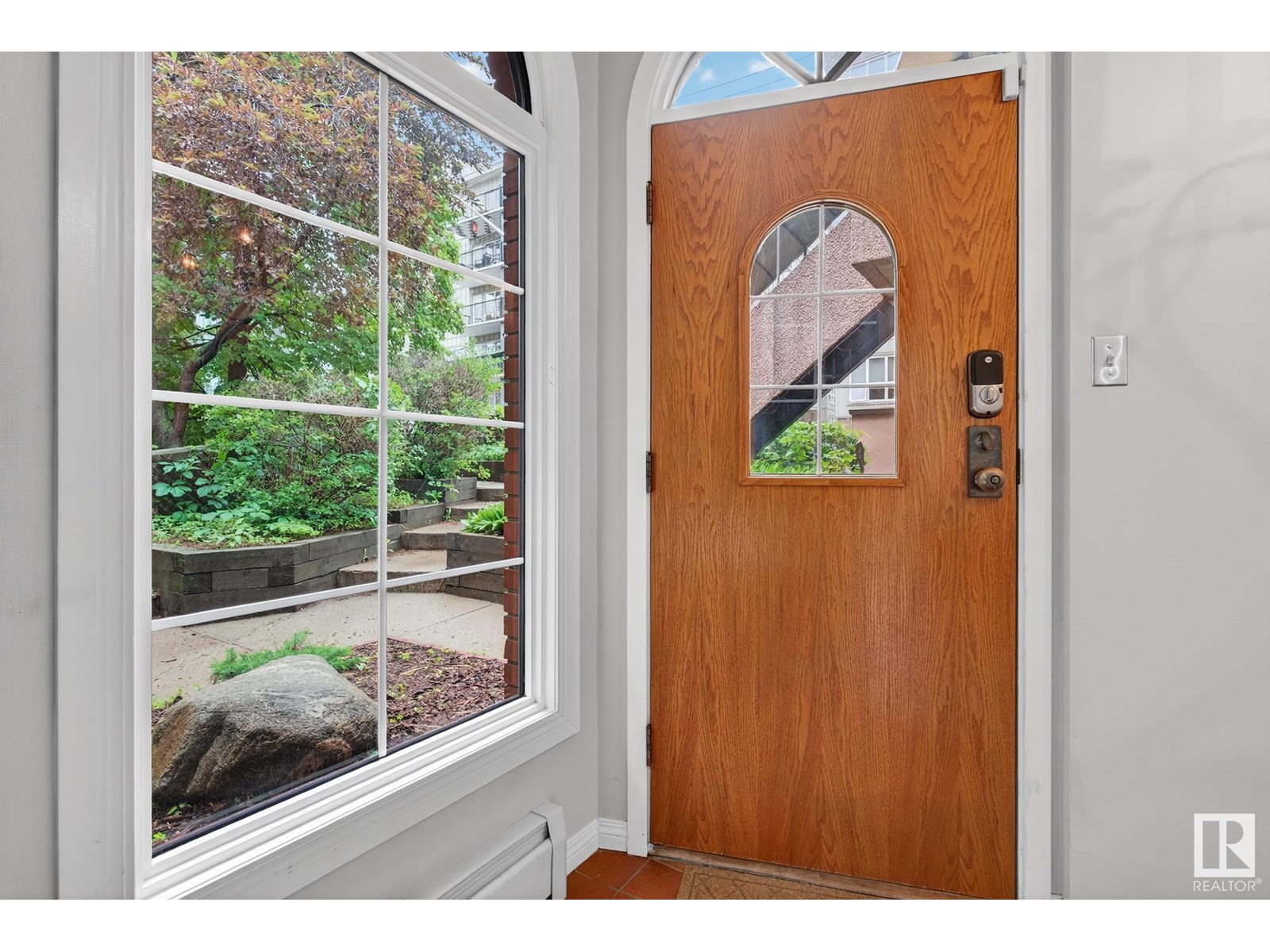 Property at 11114 83 AV NW image 3