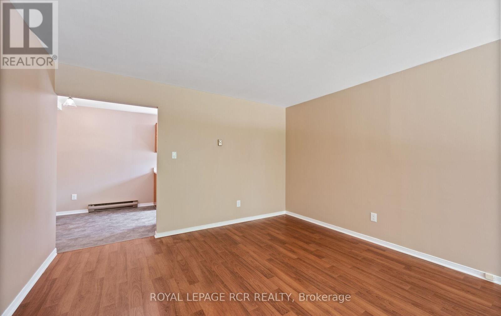 12 - 4 Cedar Drive, Orangeville, Ontario  L9W 2X6 - Photo 11 - W12267737