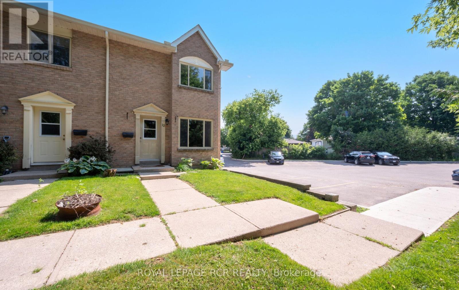 12 - 4 Cedar Drive, Orangeville, Ontario  L9W 2X6 - Photo 2 - W12267737