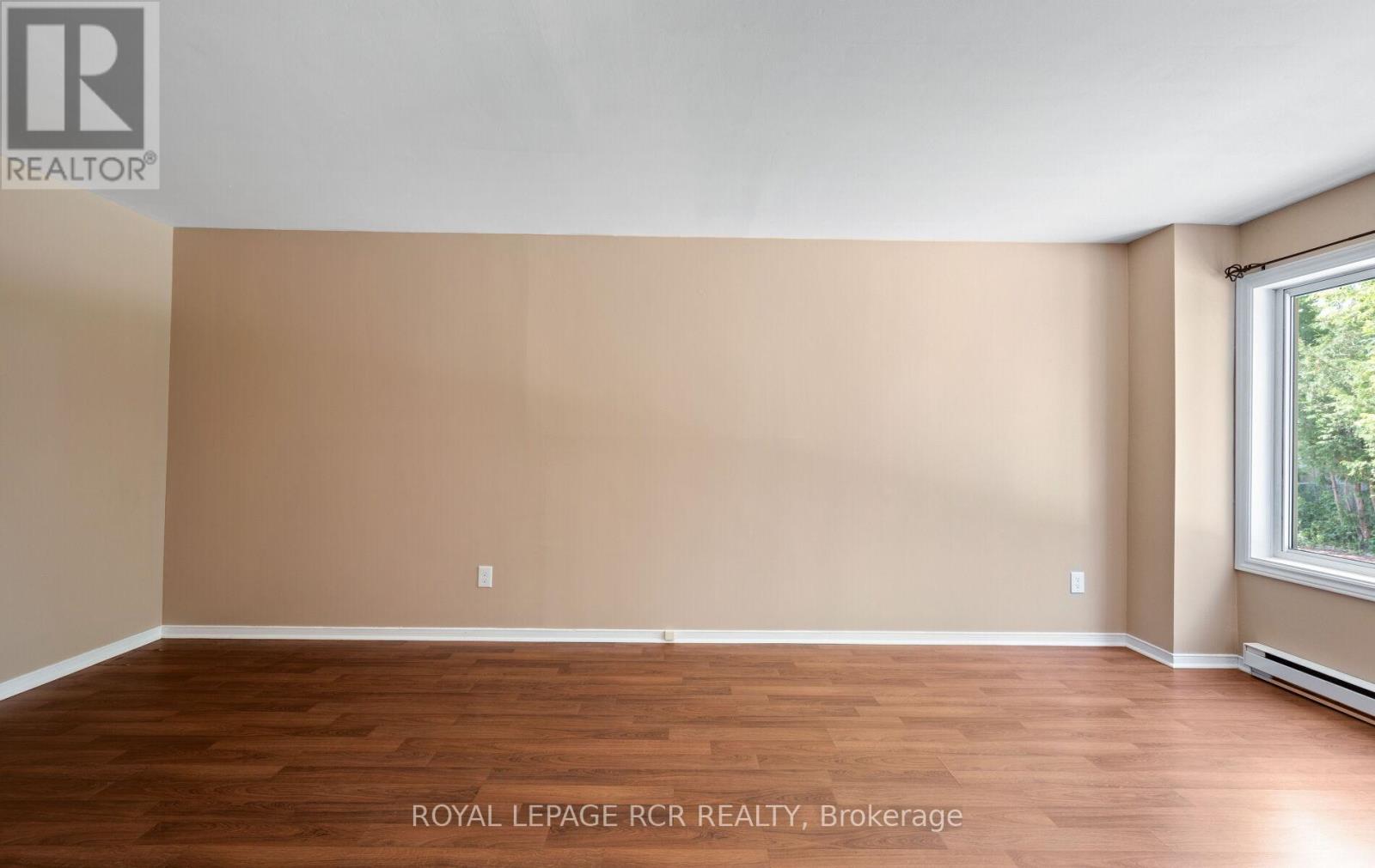 12 - 4 Cedar Drive, Orangeville, Ontario  L9W 2X6 - Photo 9 - W12267737