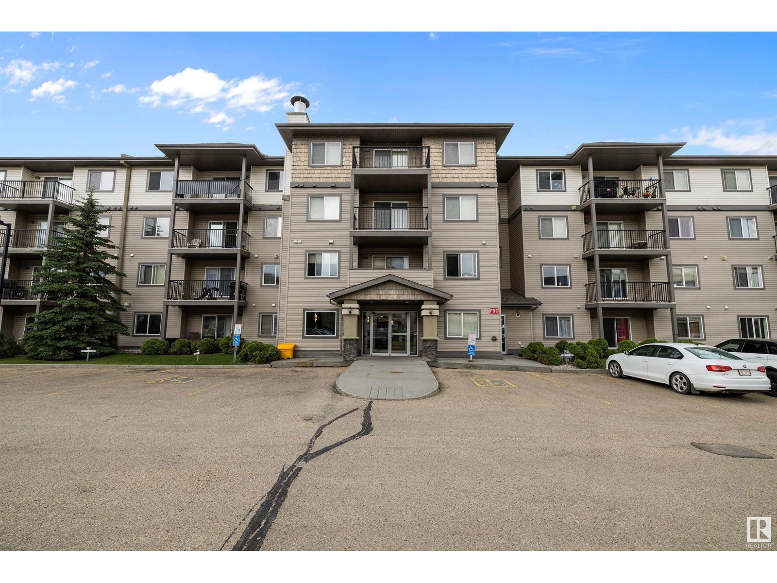 #404 309 Clareview Station Dr Nw, Edmonton, Alberta  T5Y 0J4 - Photo 1 - E4446291