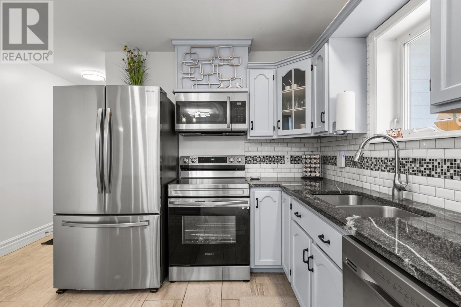 37 Lady Slipper Drive North, Miscouche, Prince Edward Island  C0B 1T0 - Photo 12 - 202516825