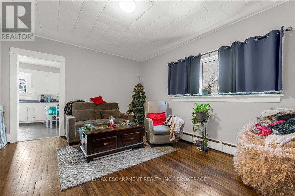 Property at 79 BURGAR STREET image 4