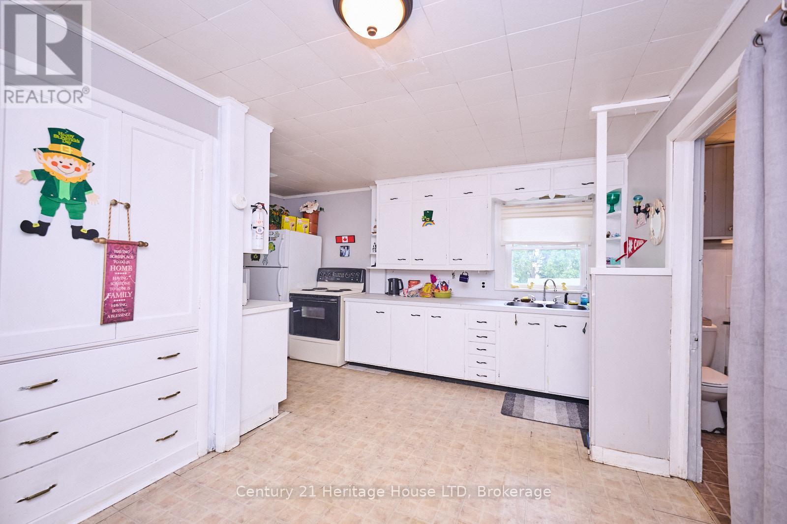 218 Phipps Street, Fort Erie, Ontario  L2A 2V5 - Photo 23 - X12267859