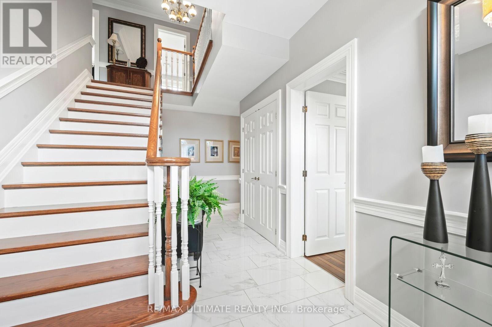 6496 January Drive, Niagara Falls (Stamford), Ontario  L2J 4J4 - Photo 9 - X12267690