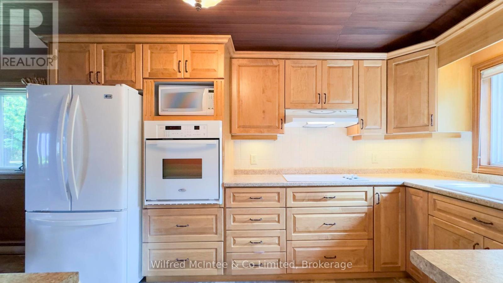 606 Izzard Road, Saugeen Shores, Ontario  N0H 2C5 - Photo 23 - X12026208