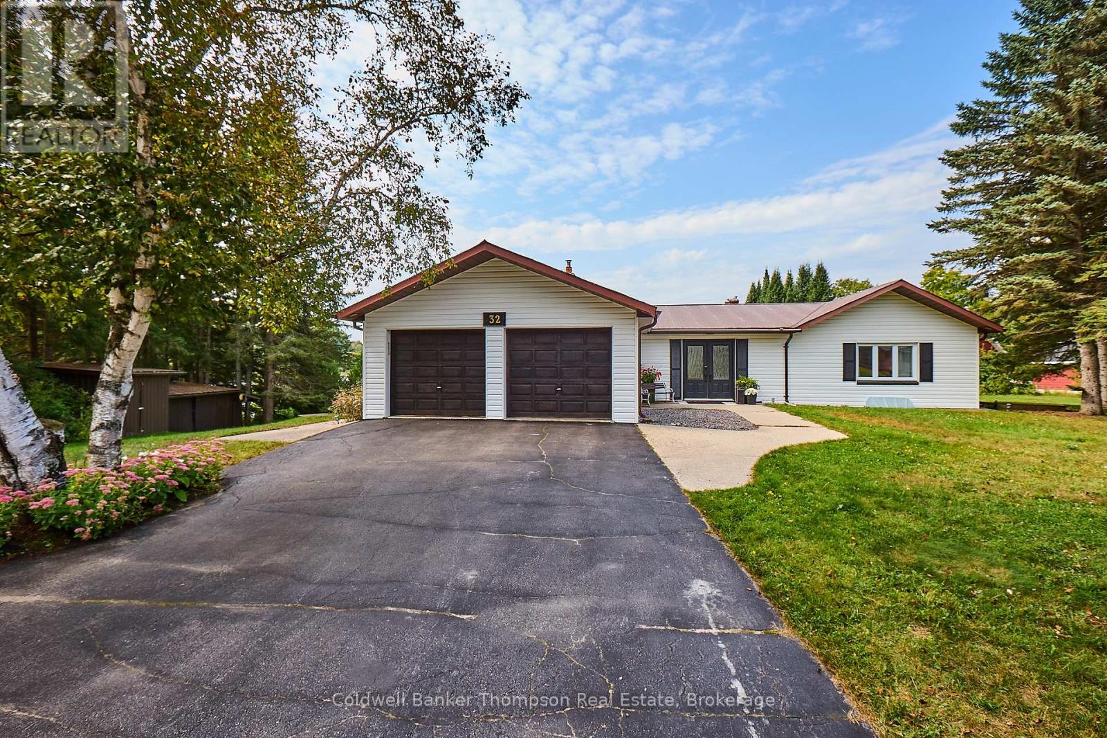 32 Beach Road, Huntsville, Ontario  P0B 1M0 - Photo 24 - X12267828