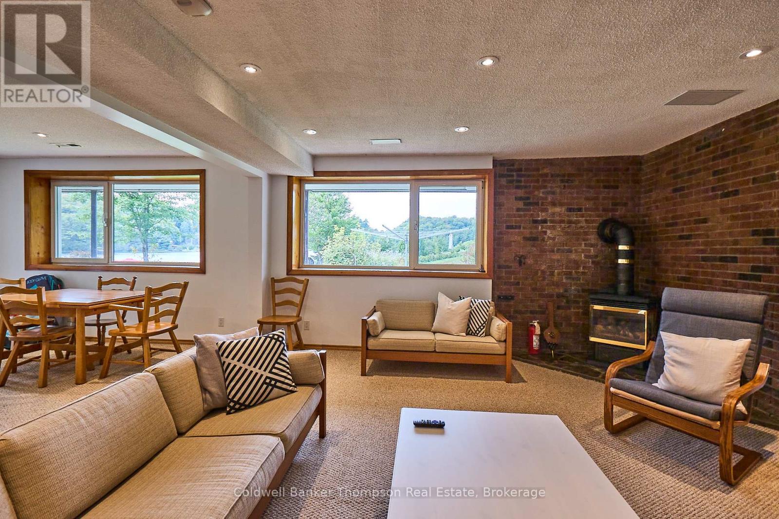 32 Beach Road, Huntsville, Ontario  P0B 1M0 - Photo 32 - X12267828