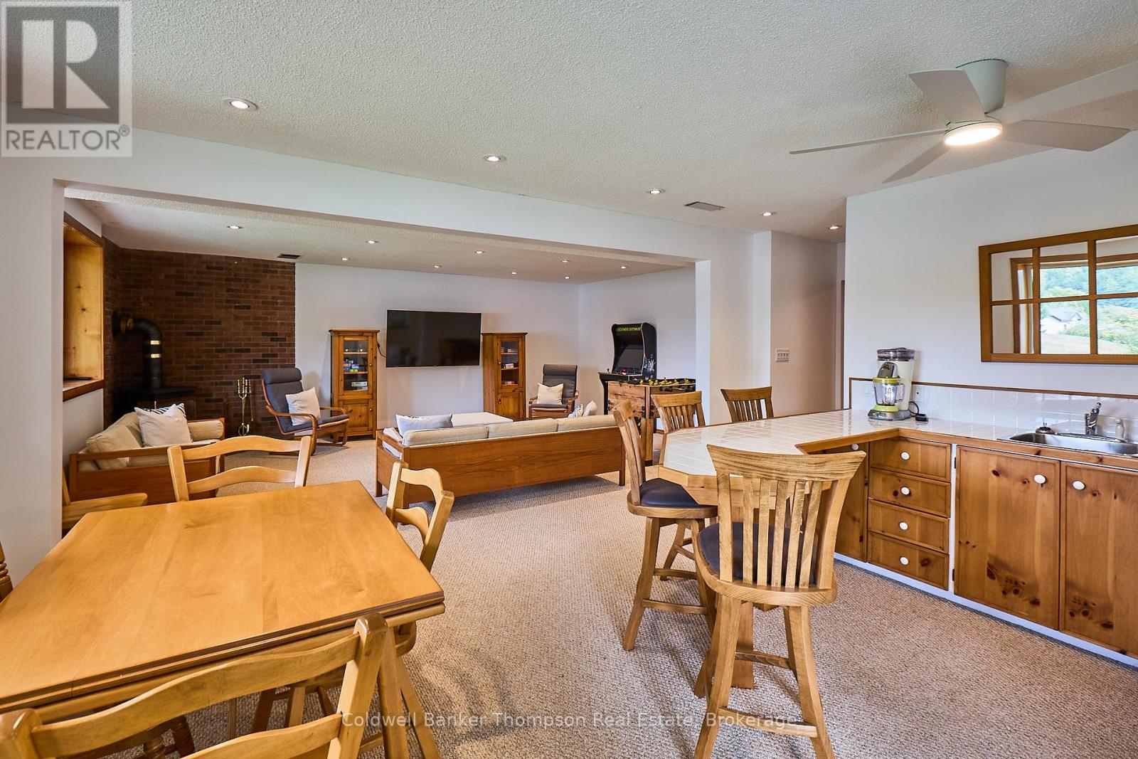 32 Beach Road, Huntsville, Ontario  P0B 1M0 - Photo 33 - X12267828