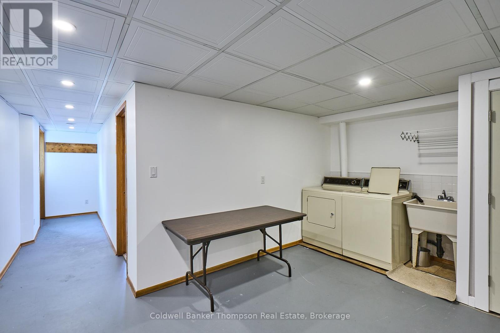 32 Beach Road, Huntsville, Ontario  P0B 1M0 - Photo 41 - X12267828