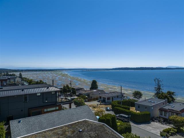 15253 Victoria Avenue, White Rock, British Columbia  V4B 1G7 - Photo 3 - R3023650