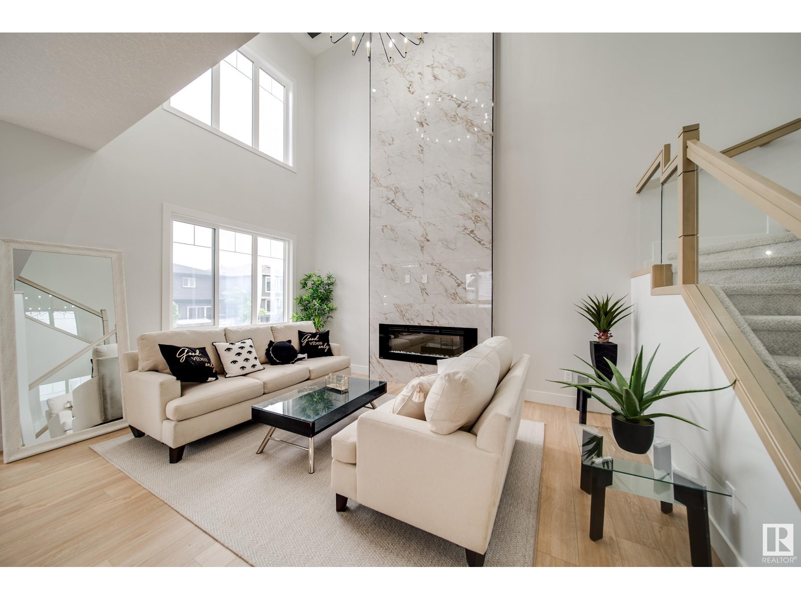 Property at 46 BAKER ST image 2