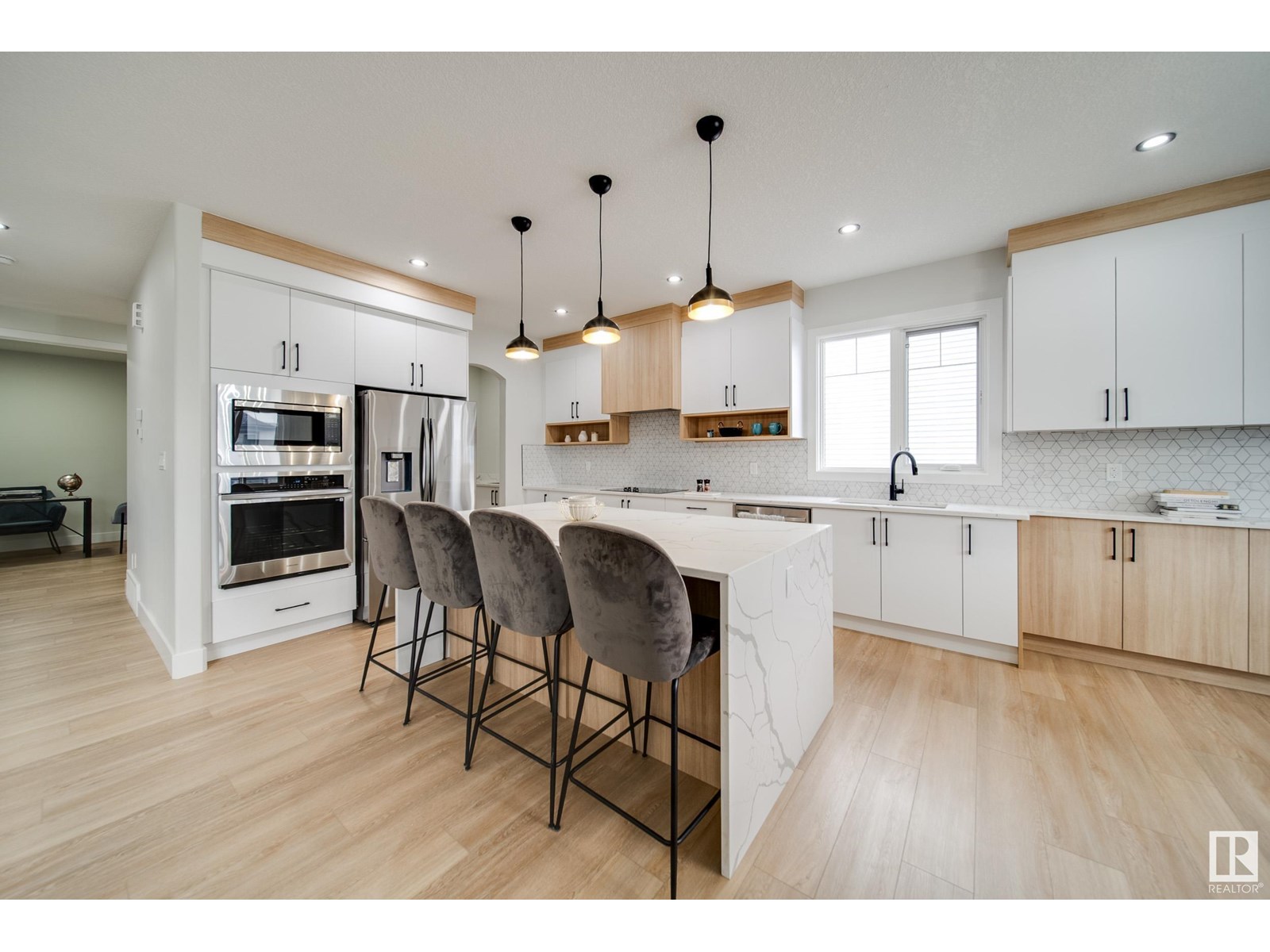 Property at 46 BAKER ST image 5