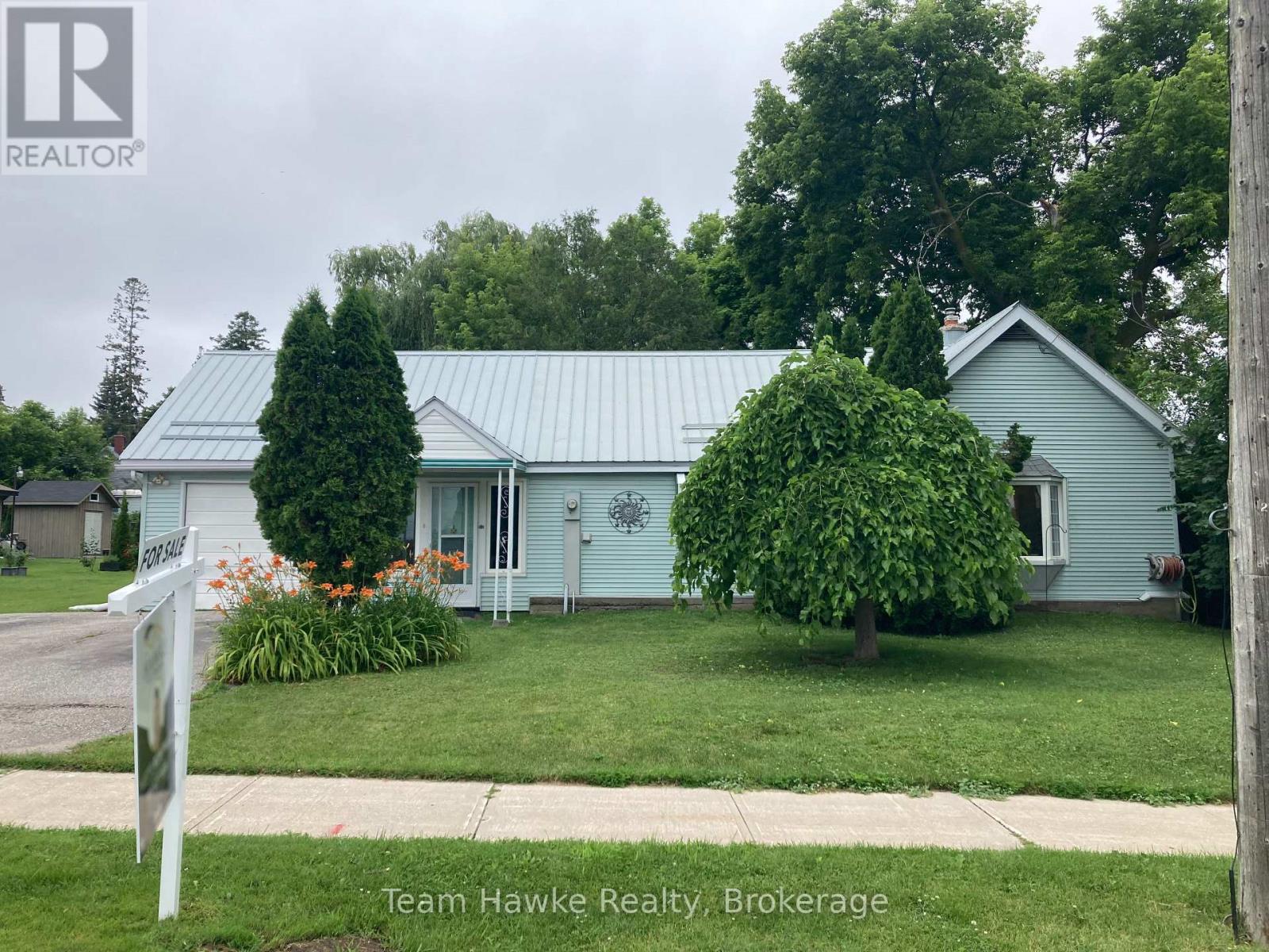 Property at 266 BARNETT AVENUE image 1