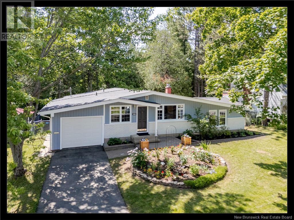 Property at 306 Willingdon Street image 4
