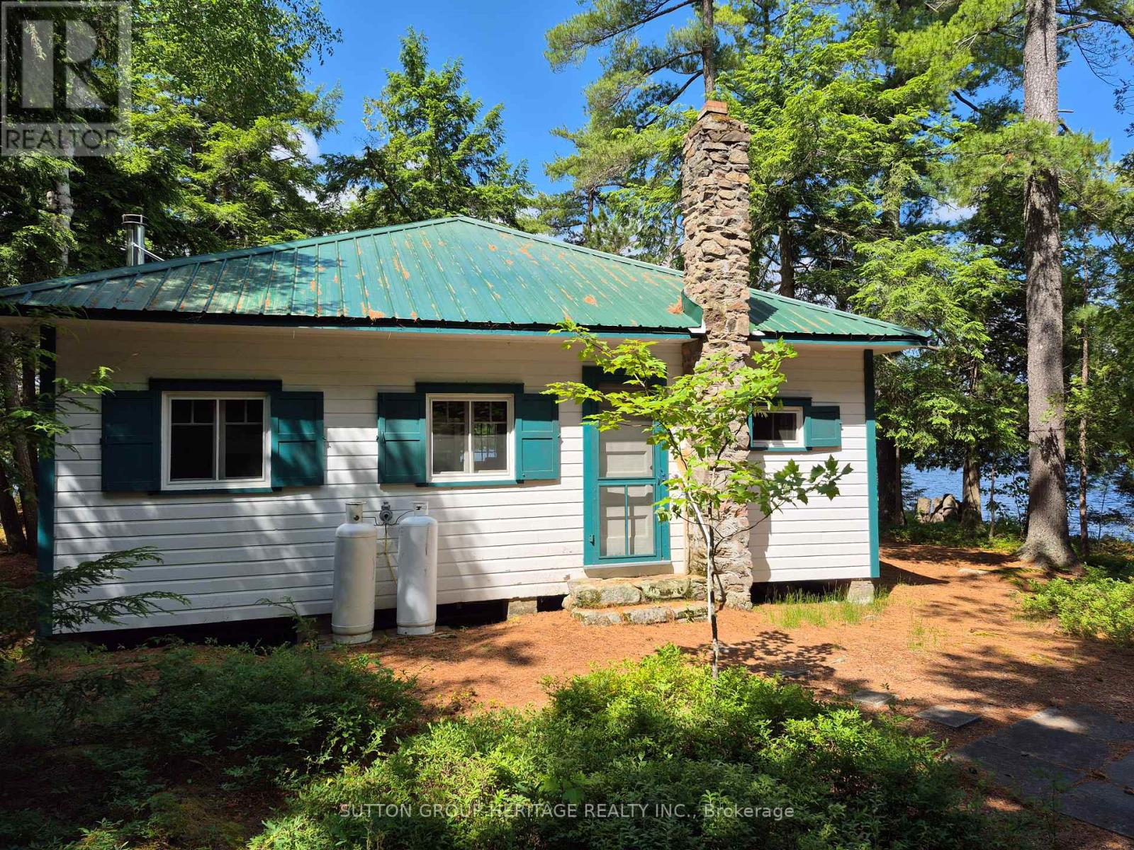 909 Ashby Lake Wa Road, Addington Highlands (Addington Highlands), Ontario  K0H 1L0 - Photo 3 - X12266620