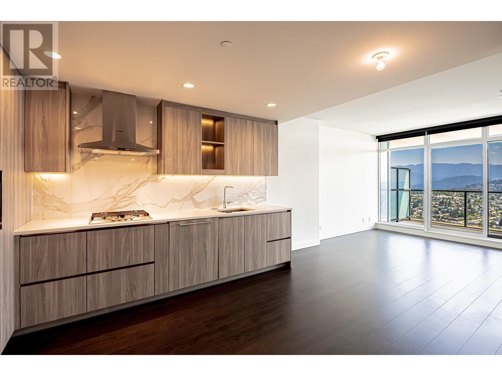 5305 4880 LOUGHEED HIGHWAY, burnaby, British Columbia V5C0N1